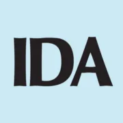 Logotipo de International Dance Academy